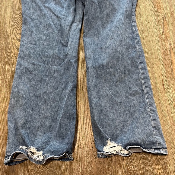 Torrid Mid Rise Slim Boot Cut Jeans Distressed Vintage Stretch Blue Size 24T - Picture 10 of 11